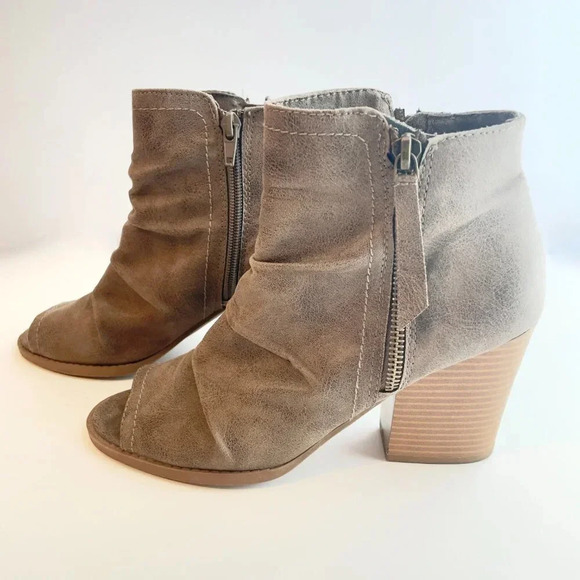 Charming Charlie Open-Toe Ankle Booties Size 7 Color Taupe Heel 3" Inside Zipper - Picture 4 of 9